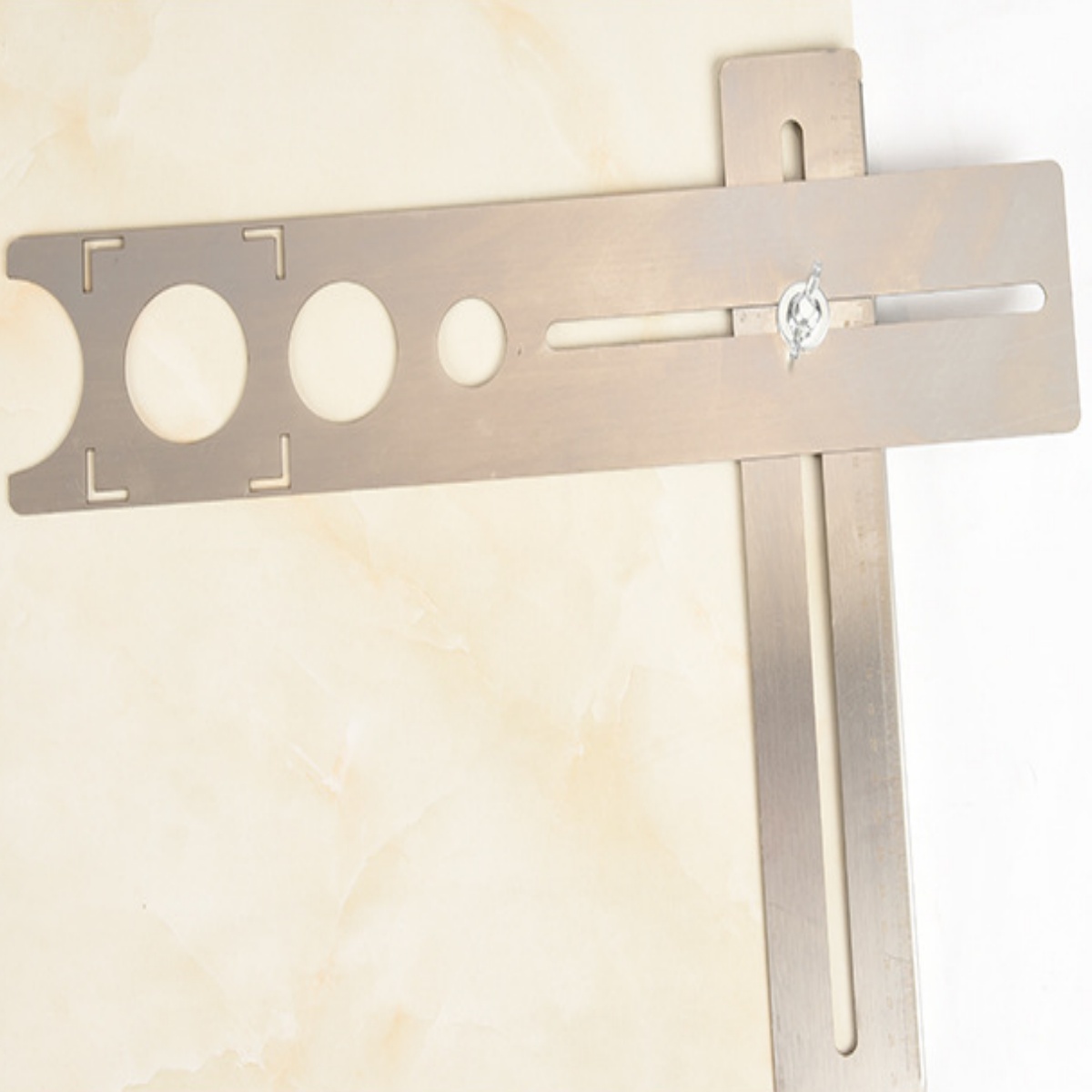 Regulowany szablon do centrowa – Spirit Measure Jigger recenzja i cena