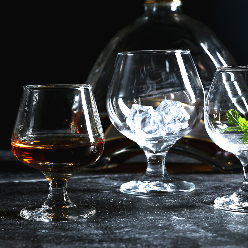 Klasyczne whisky puchar czerwo – Wine Vodka Beer recenzja i cena